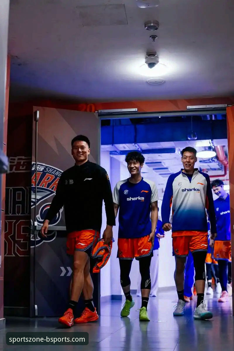 上海男篮豪取12连胜巩固榜首，bsports安卓版高清直播呈现团队篮球典范